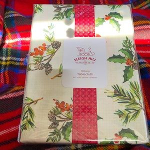 🎉🎉PRICE DROP🎉🎉CHRISTMAS TABLECLOTH HOLIDAYS COMING SOON